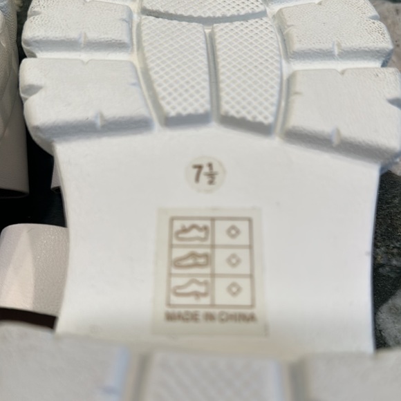 NEW Tru Comfort Foam Platform Chunky Buckle Sandals White Size 7.5 - Picture 11 of 11